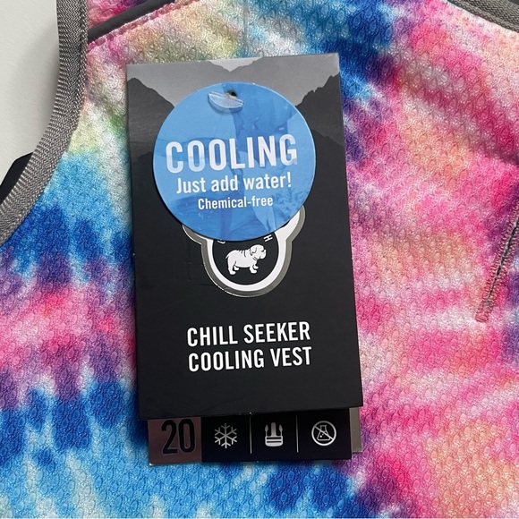 Canada Pooch Chill Seeker Cooling Vest - Tie-dye - Size 20 - Picture 3 of 16